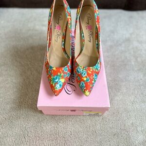 Beautiful Orange & Blue Floral Women's Shoes🧡💙🌻